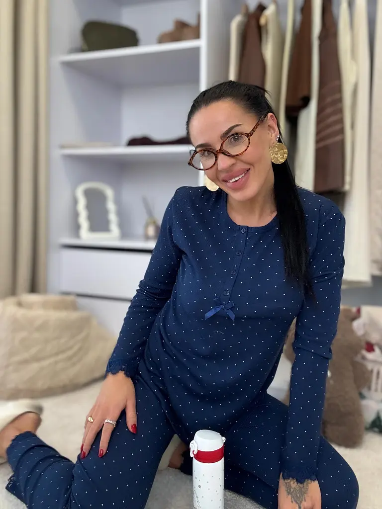 Bordázott pizsama csipkeszegéllyel AVILMA