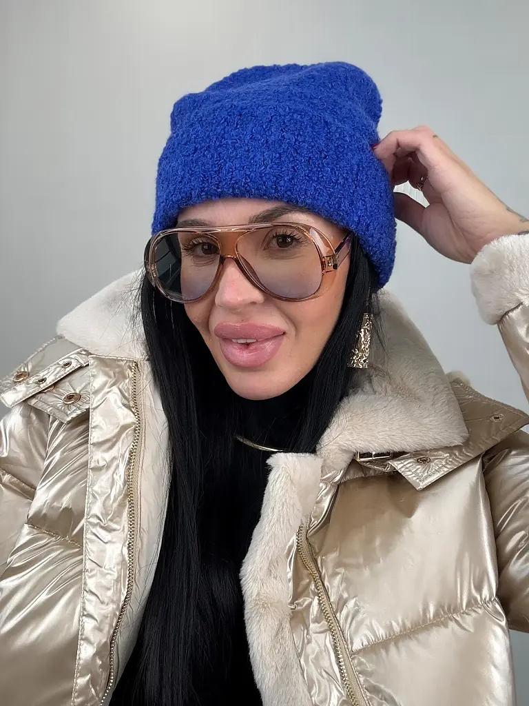 Kötött sapka - next