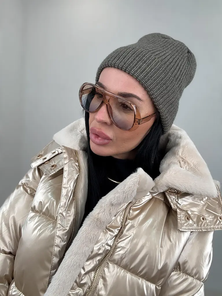 Kötött sapka - next