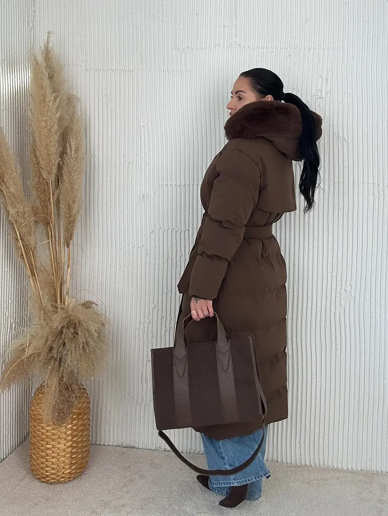 Hosszú szőrmés kapucnis kabát övvel NESIA - next