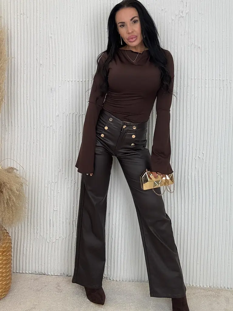 Magas derekú műbőr wide-leg nadrág arany színű gombokkal - next