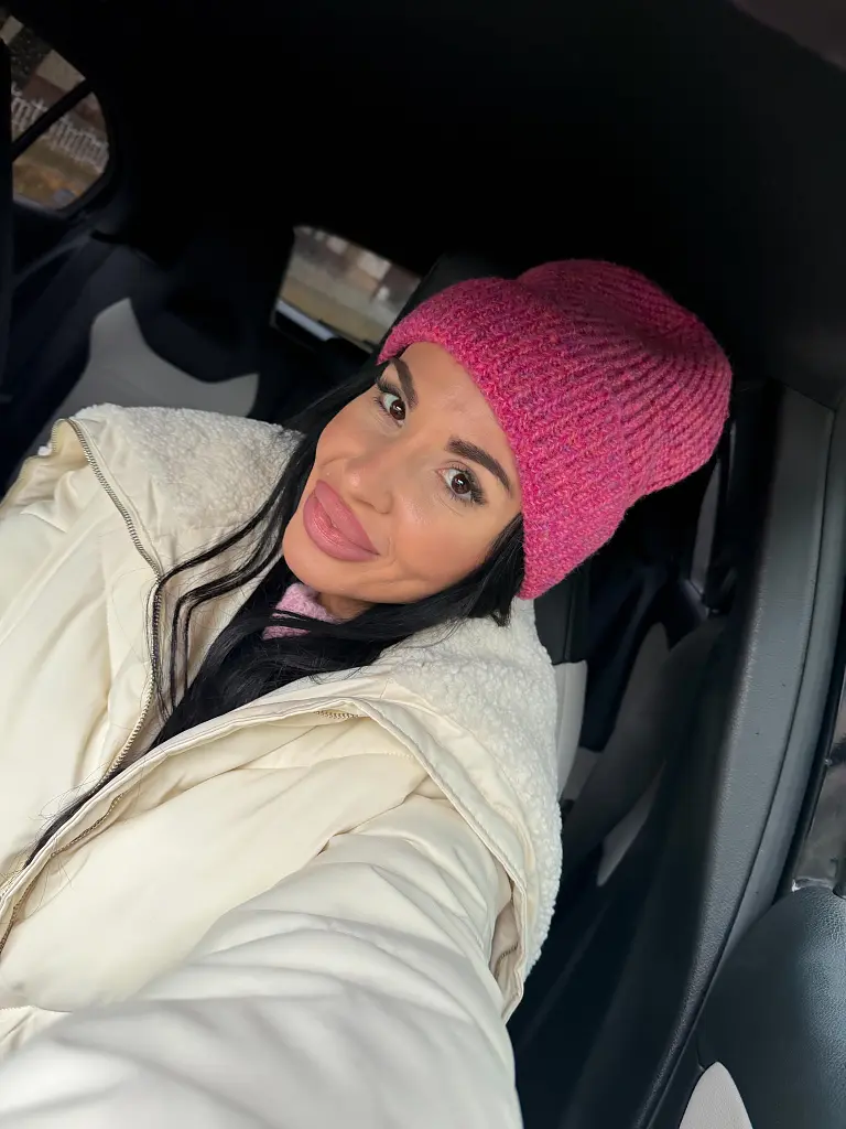 Kötött sapka - next