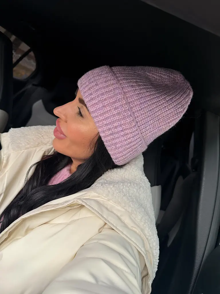 Kötött sapka - next