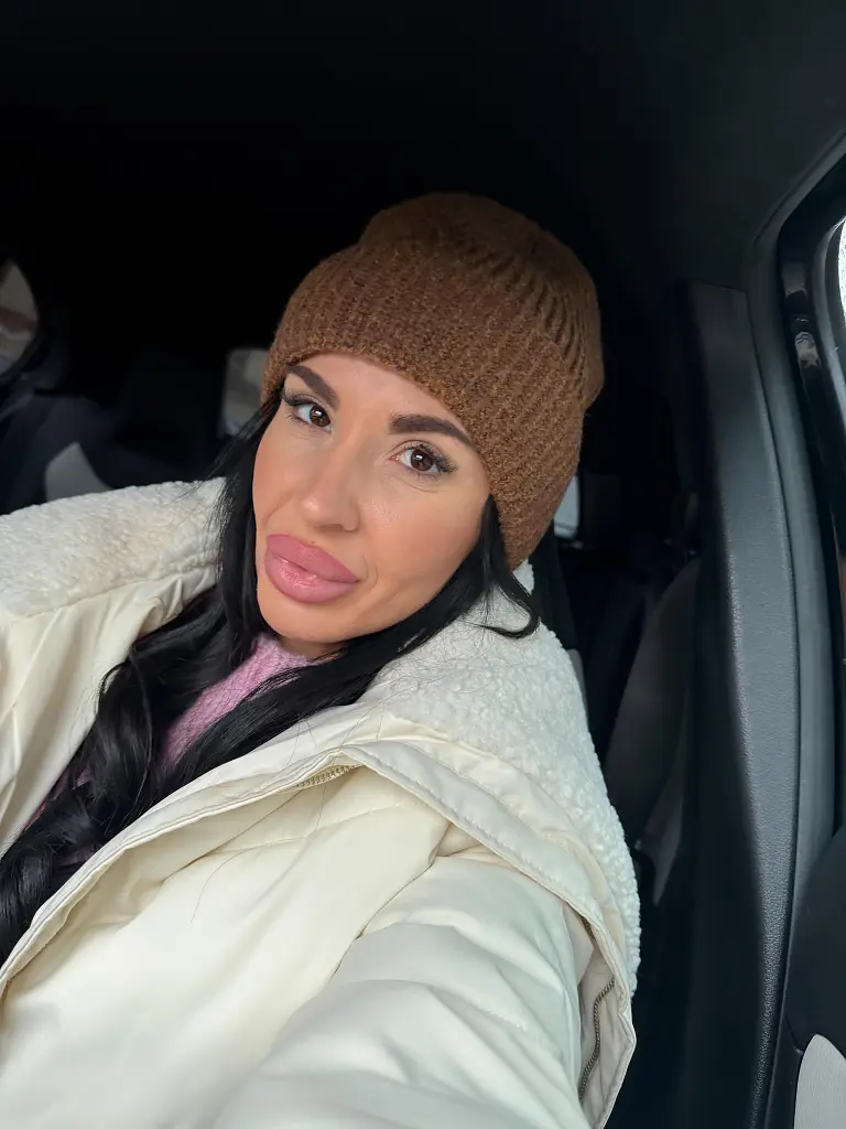 Kötött sapka - next