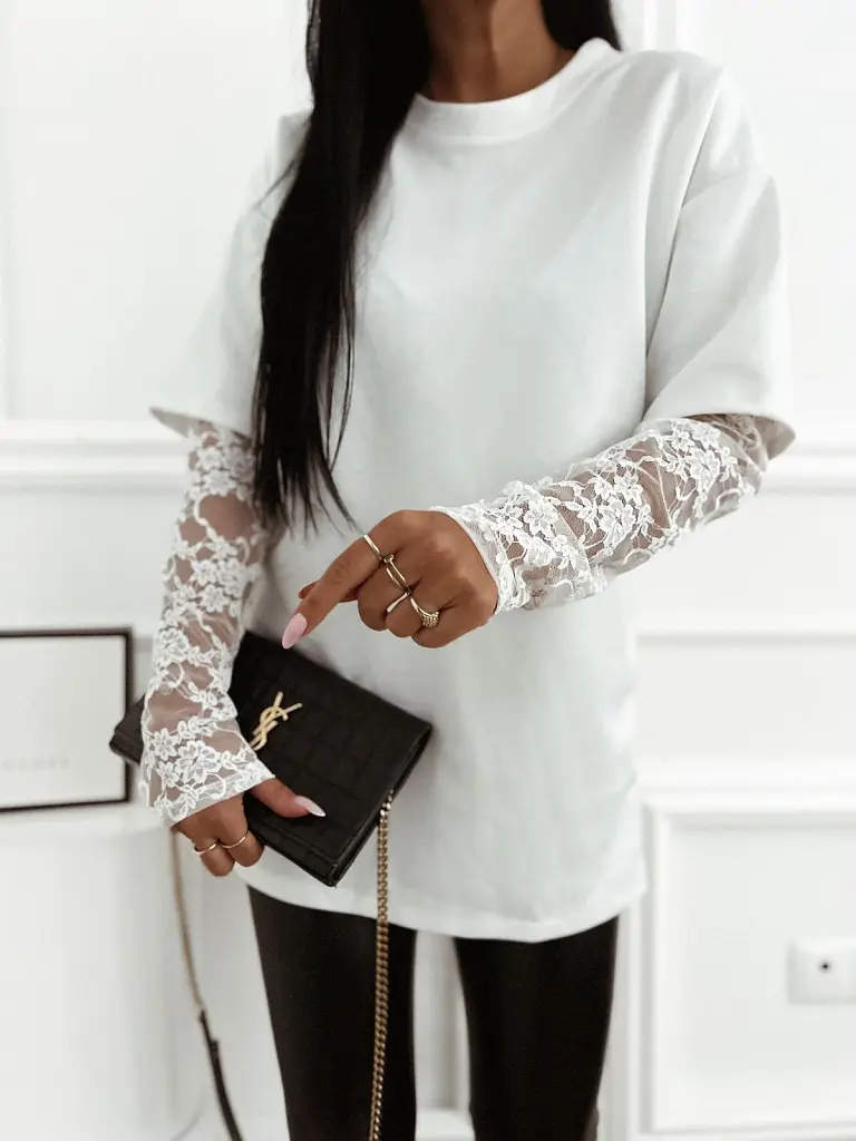 Fehér pulóver csipkével KATHIE