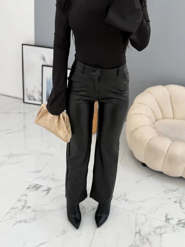 Magas derekú műbőr nadrág CELINA - next