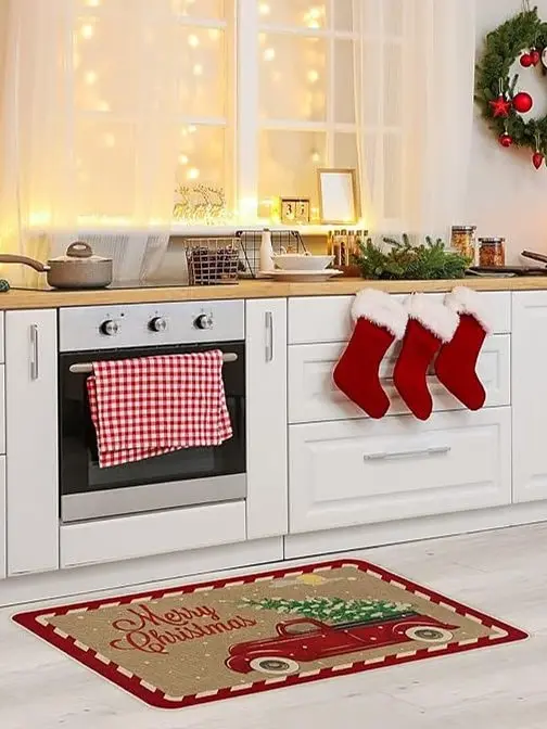 Maxi karácsonyi lábtörlő – piros autó - next