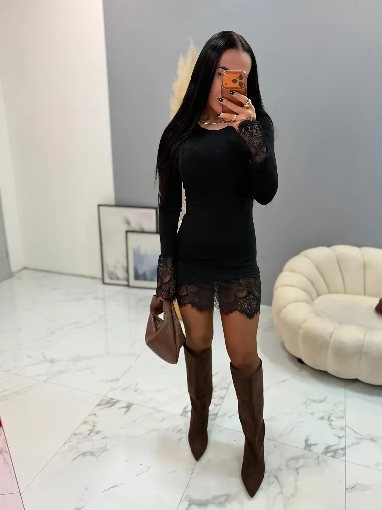 Fekete miniruha csipkével KENDARA - next