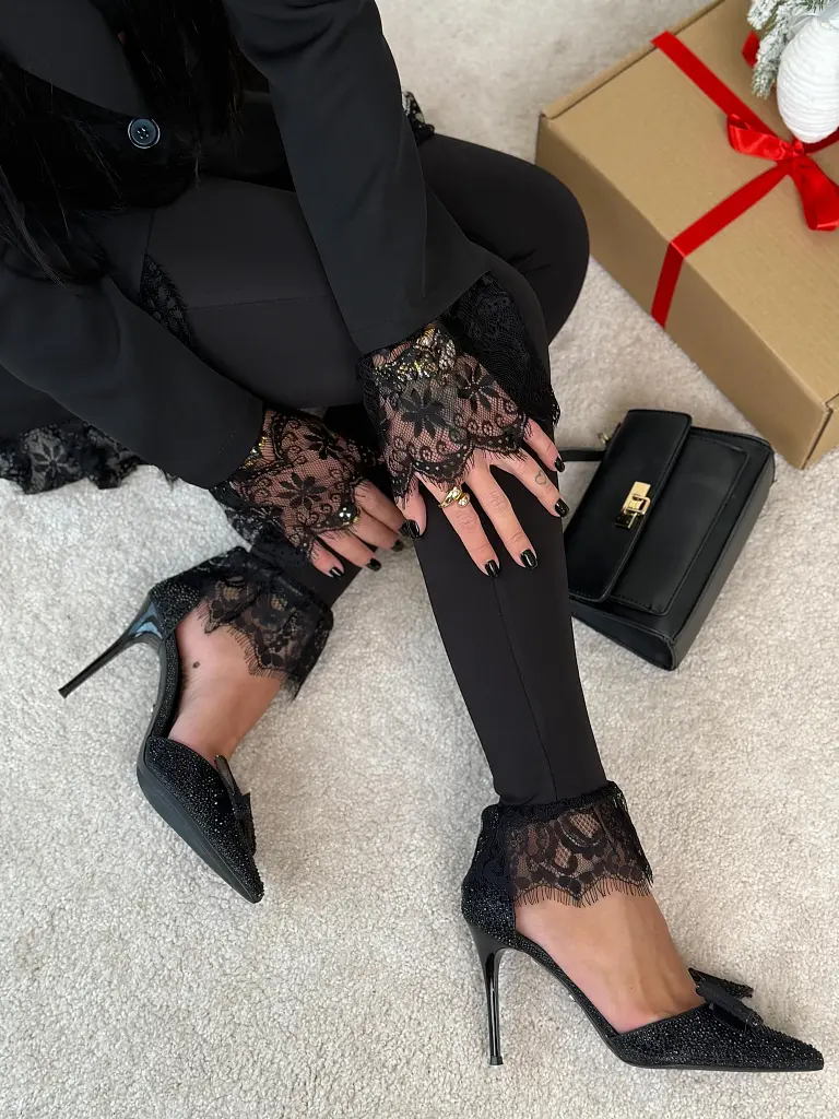 Magas derekú fekete leggings csipkével SEDRIA - next