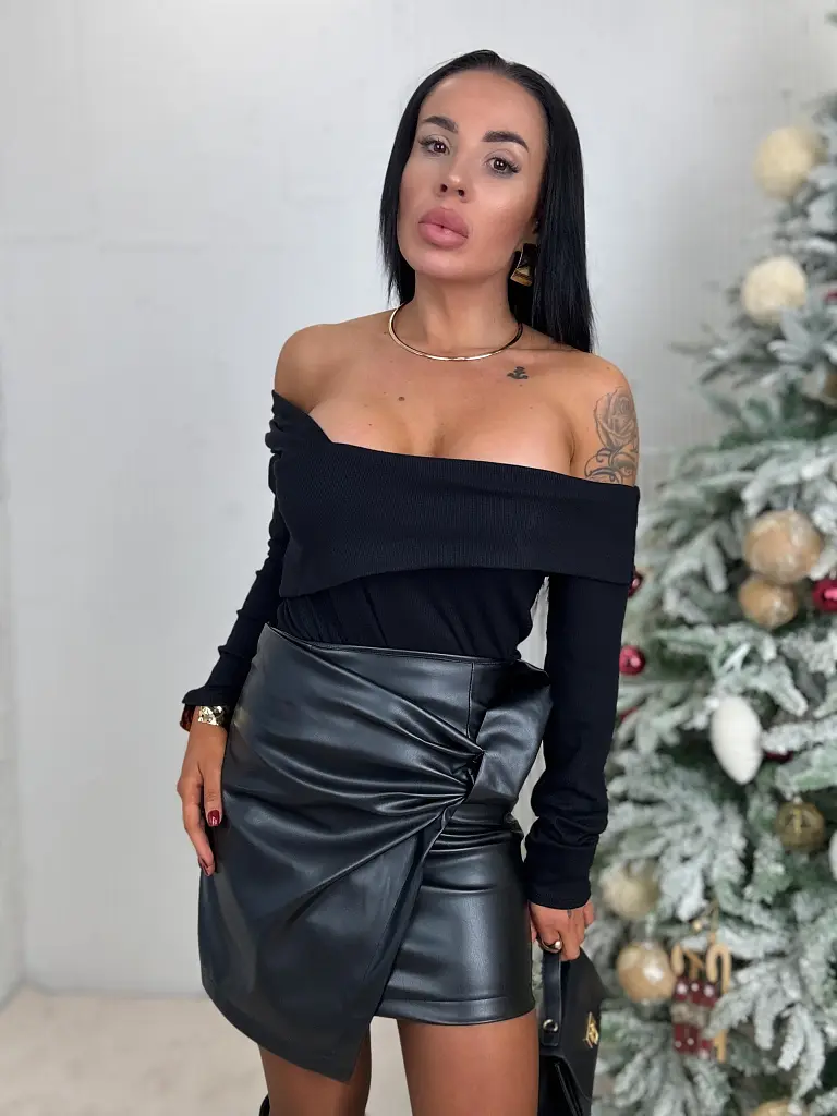 Fekete bordázott anyagú felső CRISEA - next