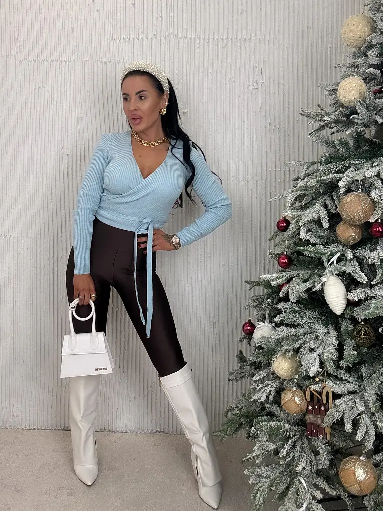 Kötött crop top megkötővel LATISA - next