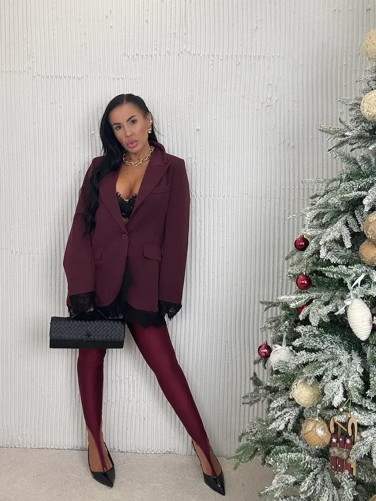 Burgundi zakó csipkével MALEEN