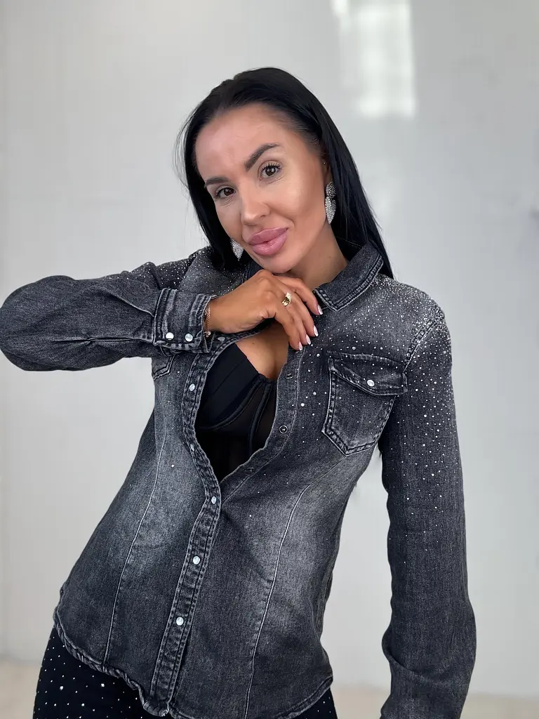 Kövekkel díszített farmering BLANCH