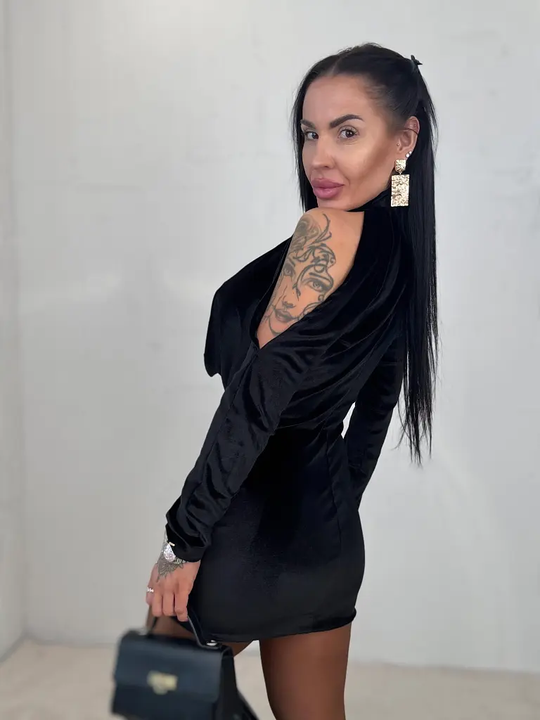 Bársony ruha BELLA - next