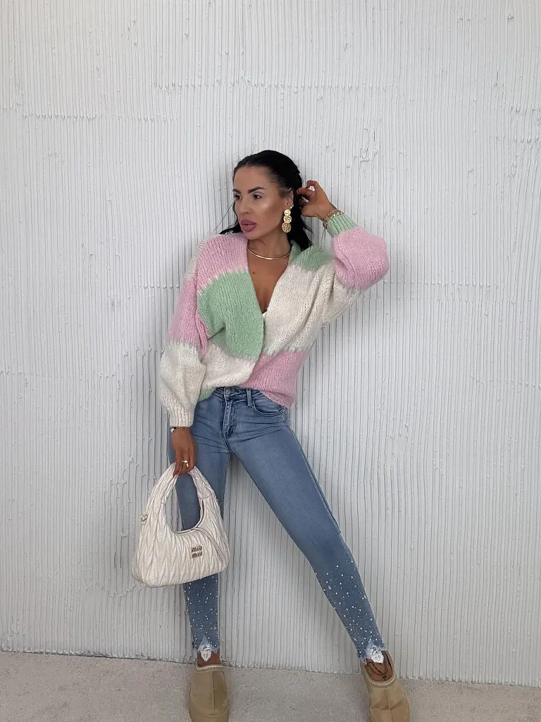 Kövecskékkel és gyöngyökkel díszített magas derekú skinny farmer  - next