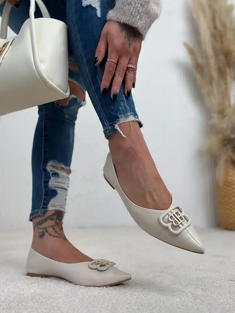 Balerina cipő dísszel ADIRE