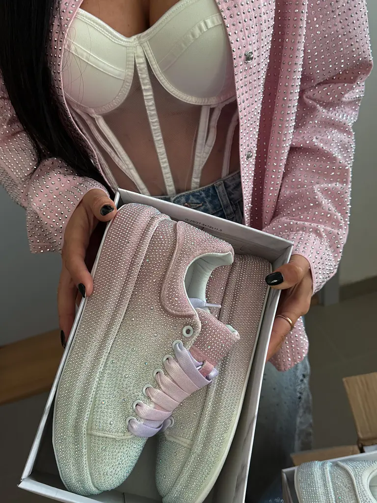 Csillogós platformos tornacipő ANEKA - next