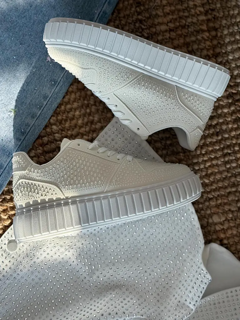 Kövekkel díszített platformos sportcipő BREDA