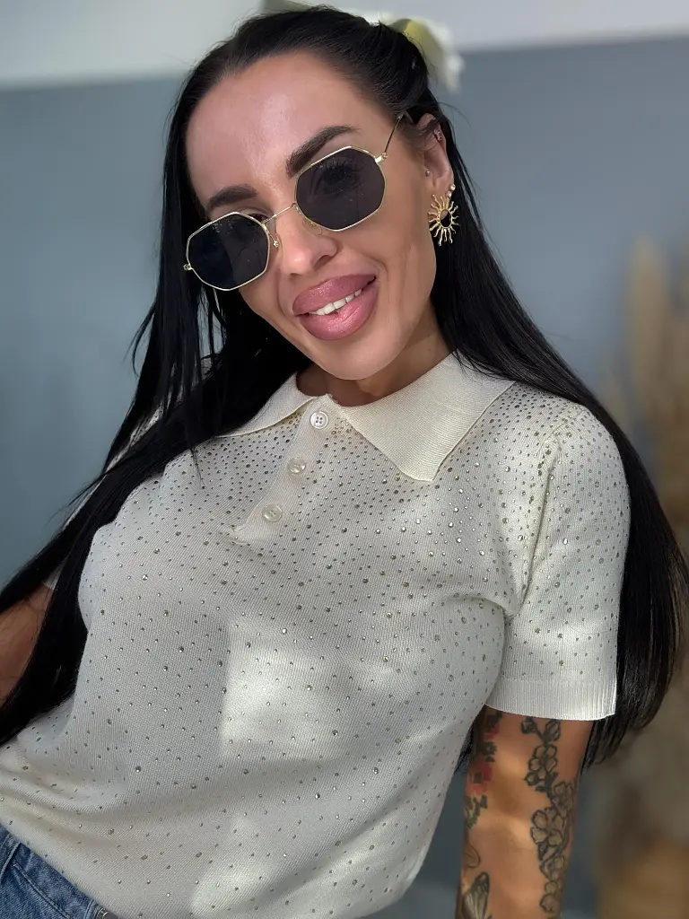 Gombolópánttal és kövekkel díszített pulóver LUCIE