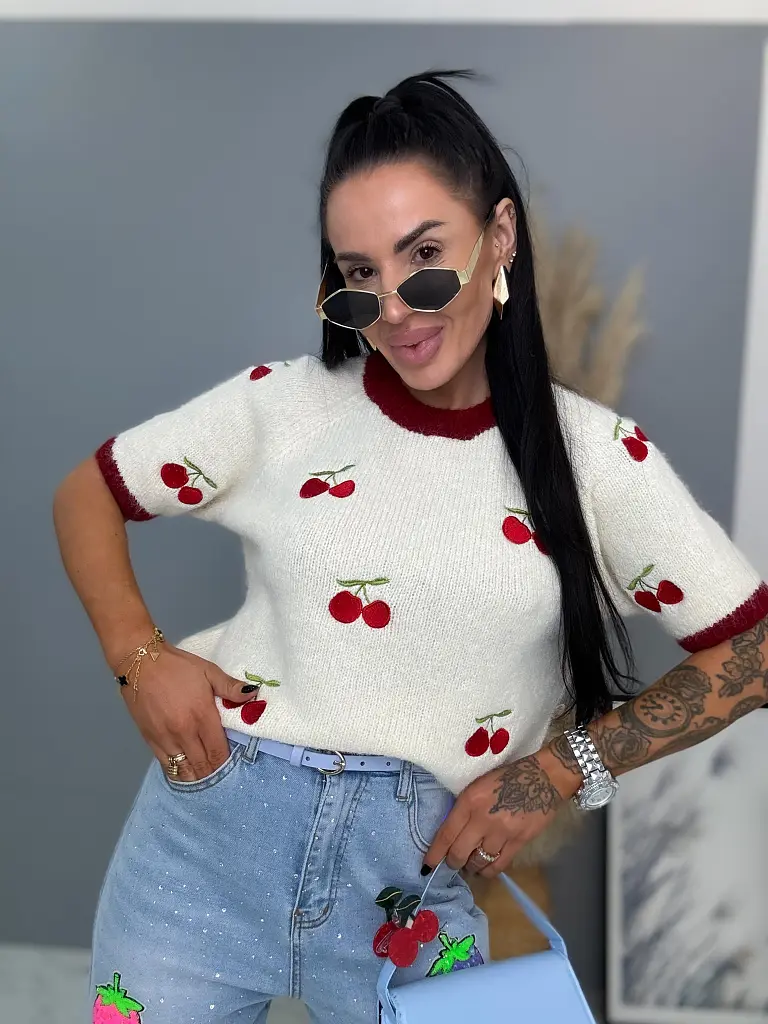 Kötött pulóver hímzett cseresznyékkel CHERRY