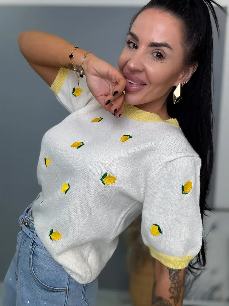 Kötött pulóver hímzett citromokkal CITRONA