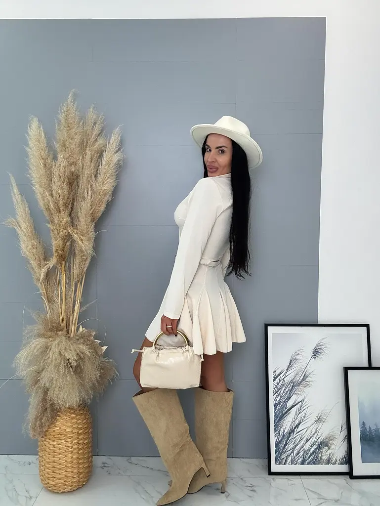 Zakóruha övvel THEMIA - next