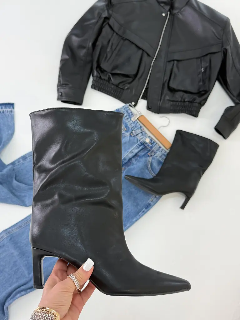 Fekete női csizma NISSA