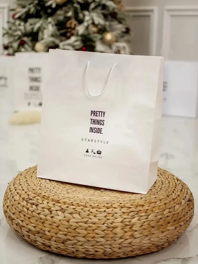 Papír ajándéktáska