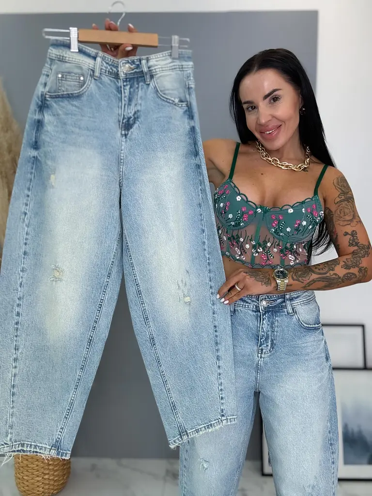 Szaggatott magas derekú baggy fit farmer 