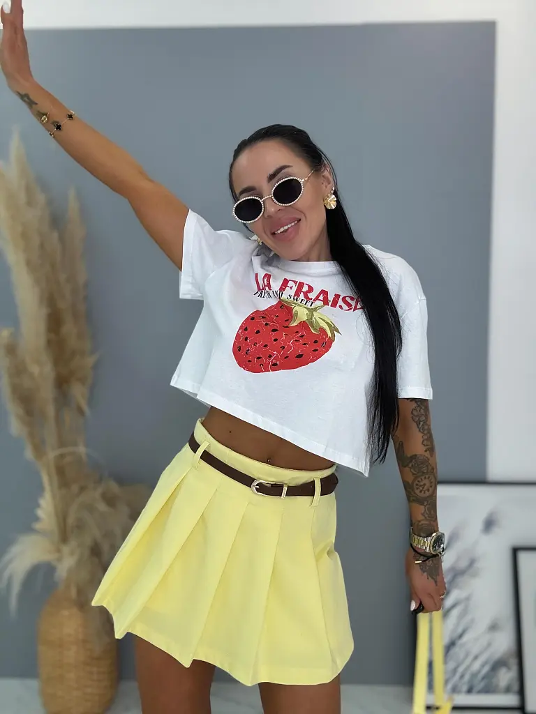 Nyomtatott mintás fehér crop póló JARKA