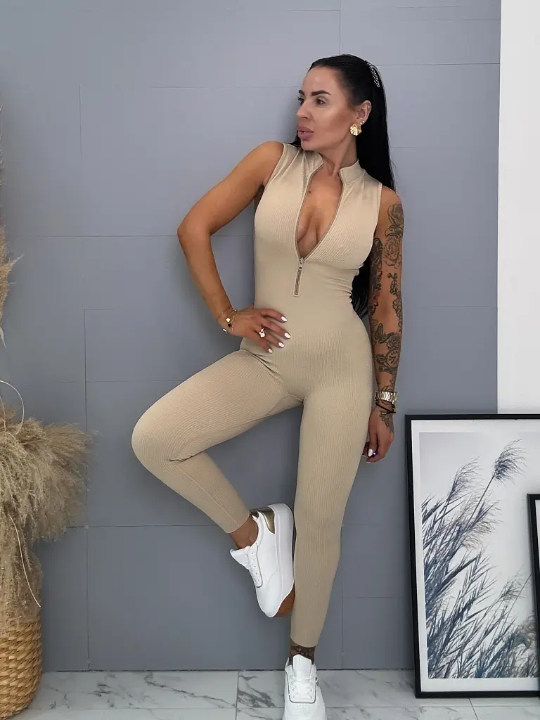 Alakformáló bordázott anyagú overál ALICIA