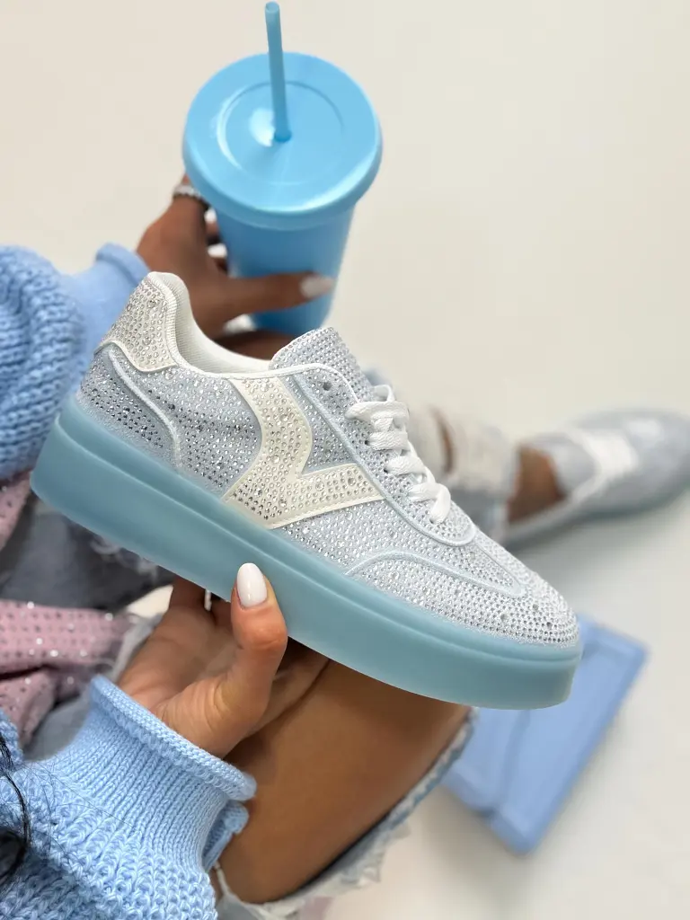 Kövekkel díszített platformos sportcipő CHILA - next