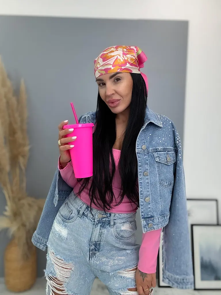 Kövekkel díszített rövid farmerdzseki EVELIN