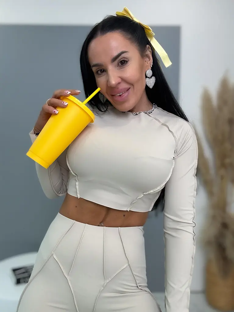 Lézervágott sportos szett VARREN - next