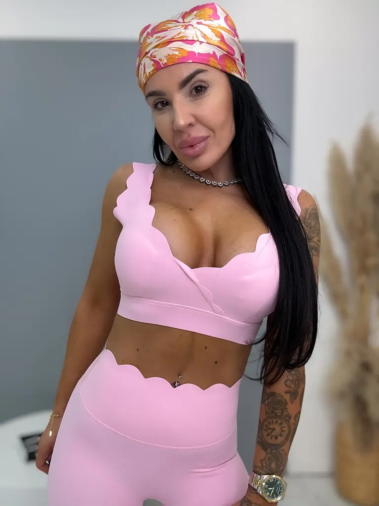 Lézervágott sportos szett ROMILA - next