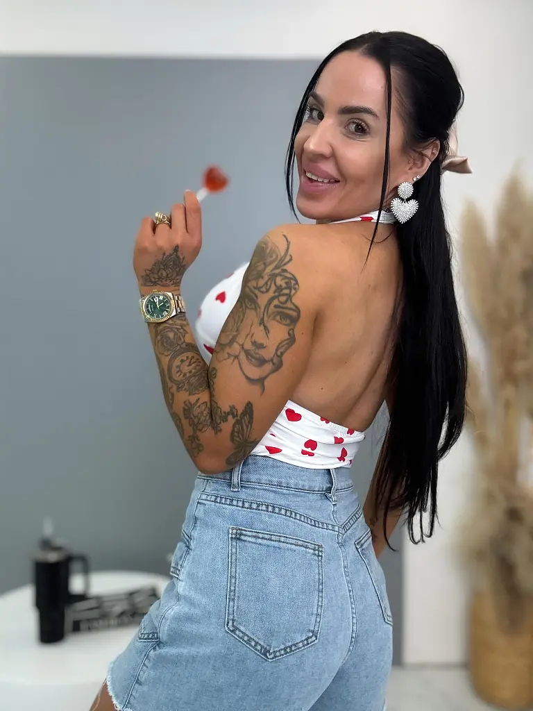 Szívecskés nyakbakötős body SIMENA - next