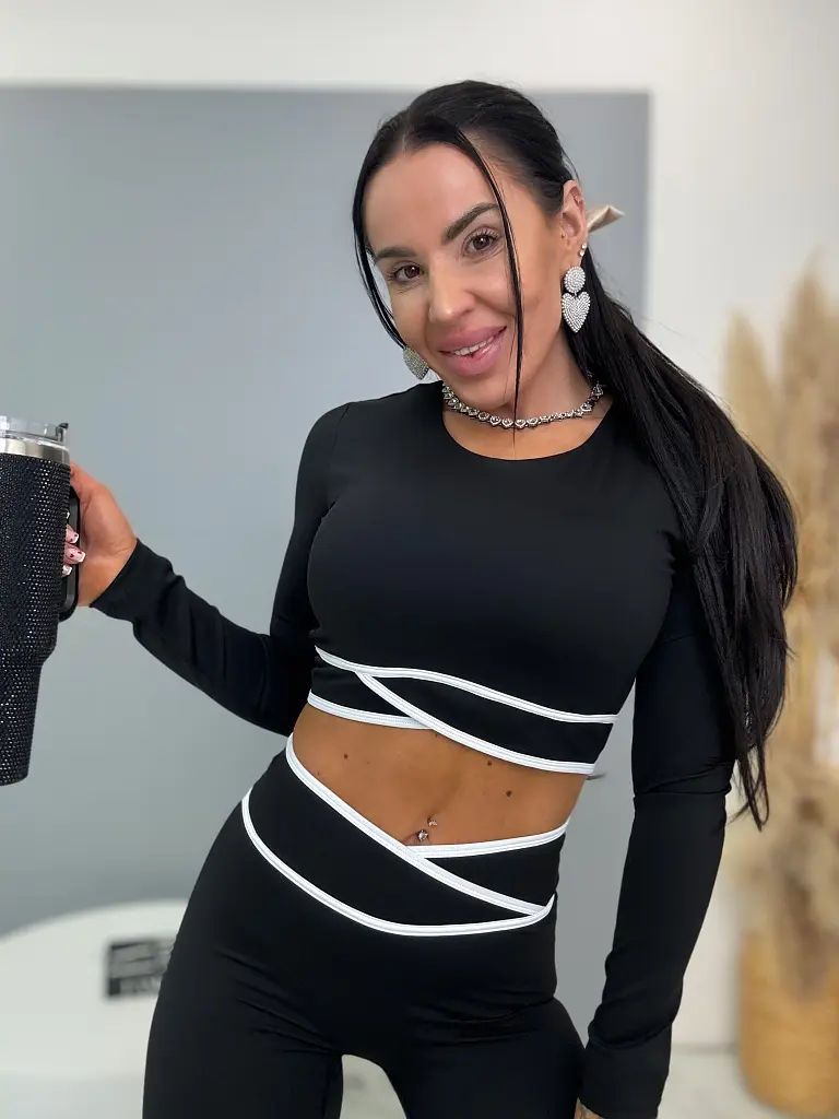 Sportos szett melltöméssel SEMANA