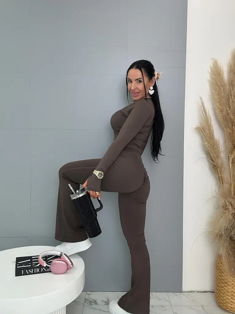 Sportos szett húzott fenékrésszel ELISA