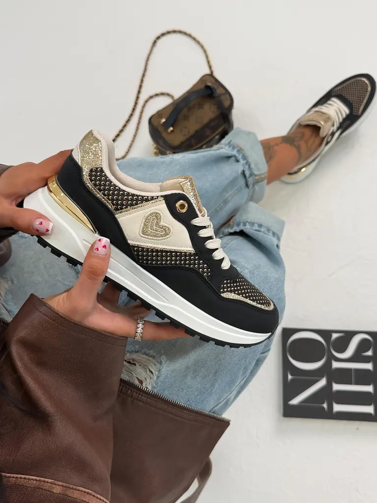 Platformos sportcipő OZIA