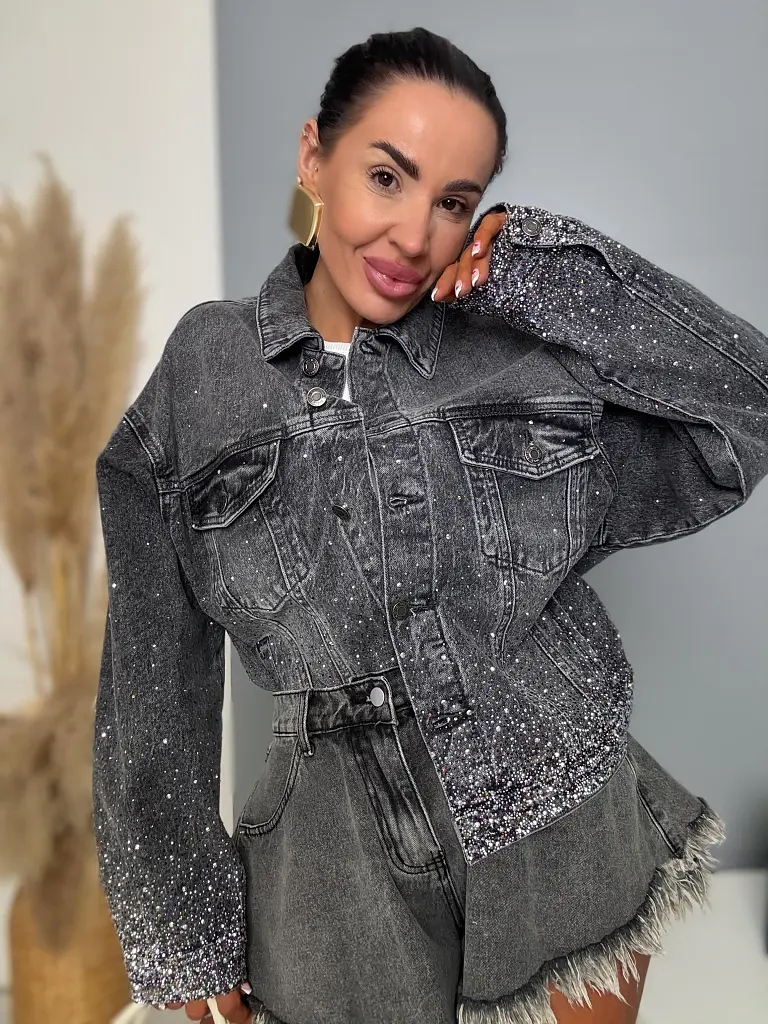 Kövekkel díszített farmerdzseki SHELBY