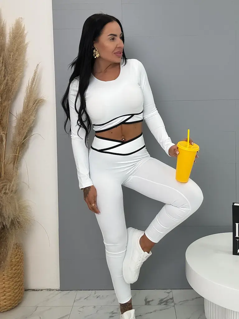 Sportos szett melltöméssel SEMANA