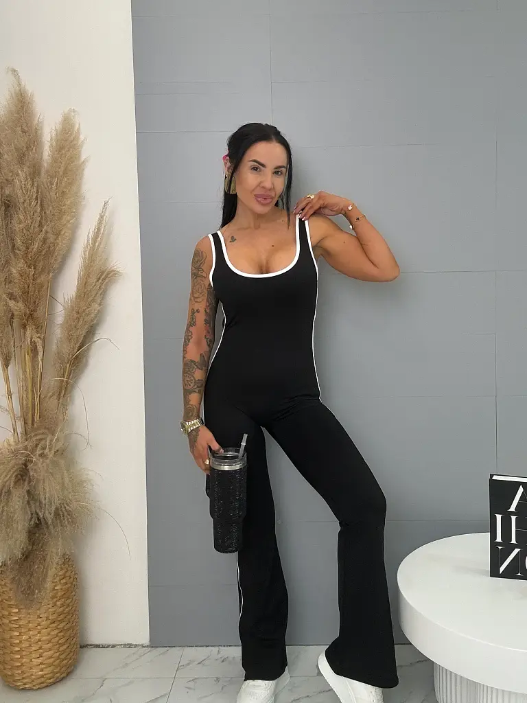 Alakformáló overall melltöméssel és húzott fenékrésszel LIVIANA - next