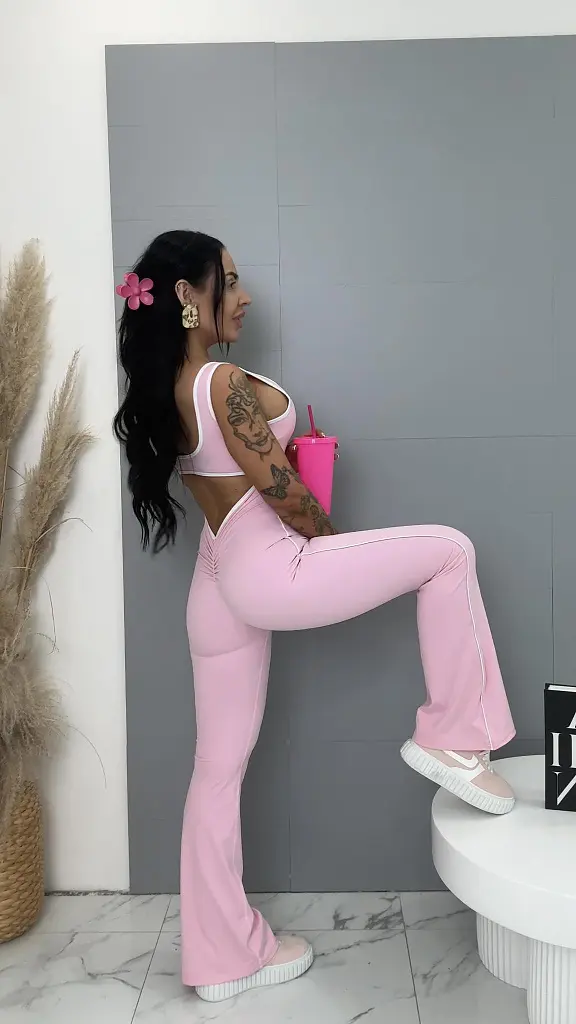 Alakformáló overall melltöméssel és húzott fenékrésszel LIVIANA - next