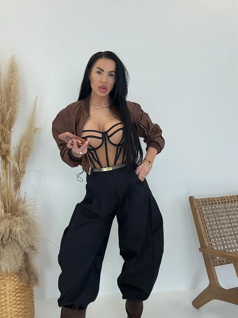 Ballon fazonú fekete nadrág SELORIA