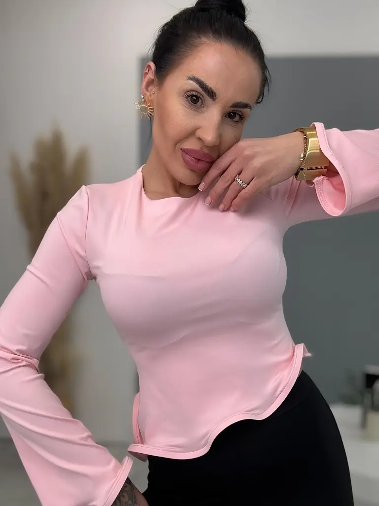 Aszimmetrikus top merevített fodrokkal FUTURA