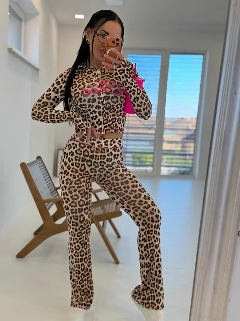 Kétrészes leopárdmintás kapucnis szett CHIC LADY