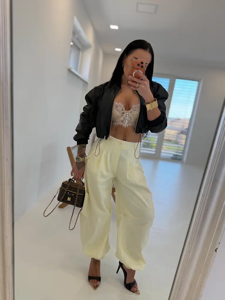 Ballon fazonú cream nadrág SELORIA - next