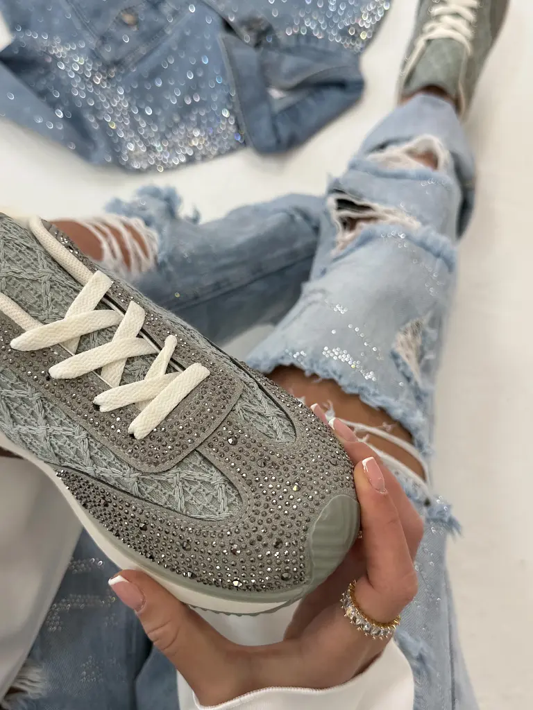 Kövekkel díszített platformos sportcipő NESANA - next