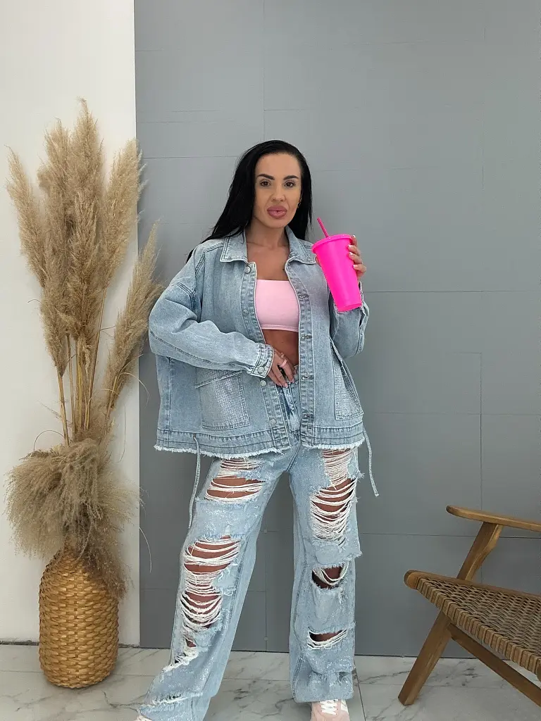 Kövekkel díszített farmerdzseki CELESTE - next