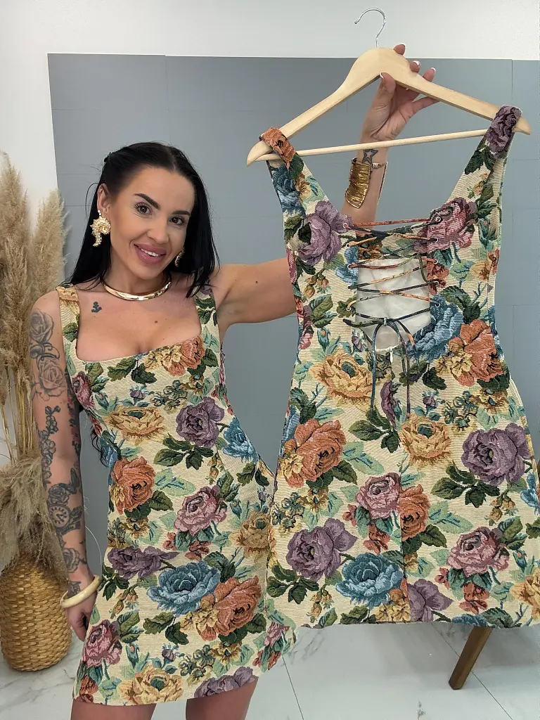 Strukturált virágmintás ruha hátul fűzővel ROSE